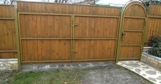 Купить распашные ворота деревянные Минусинск, цена от 2725 руб.
